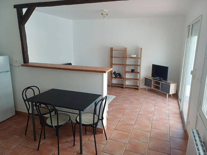 Location de vacances pour 3 personnes, avec piscine et terrasse à Moulins - 2