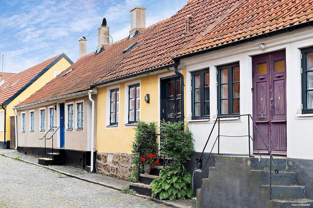 Ska117 Simrisham - Skepparegatan 6 in Simrishamn, Österlen