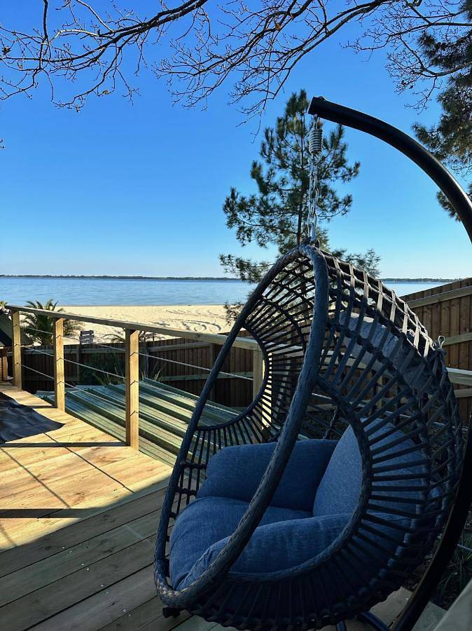 Chalet et Jaccuzy sur la plage in Biscarrosse, Côte d’Argent