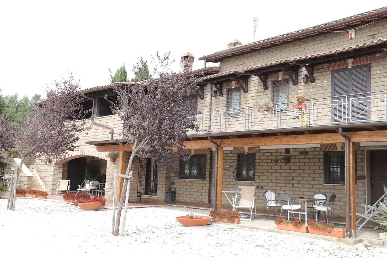 B&B Le Colline Country House in Anguillara Sabazia, Lago di Bracciano