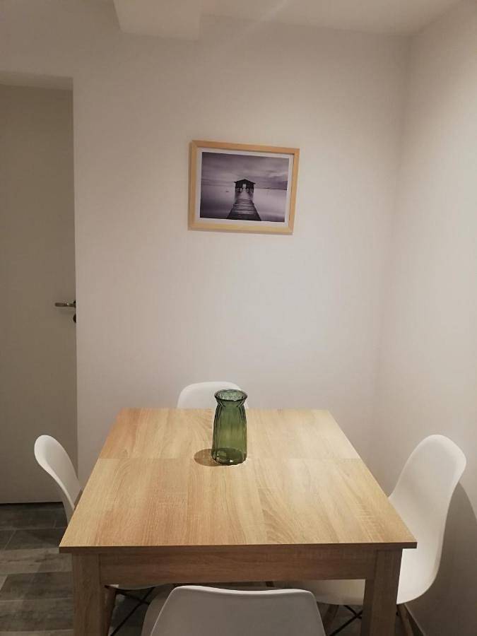 Appartement entier, Appartement avec terrasse entre vignes, balades, Alsace in Guebwiller, Parc naturel régional des Ballons des Vosges