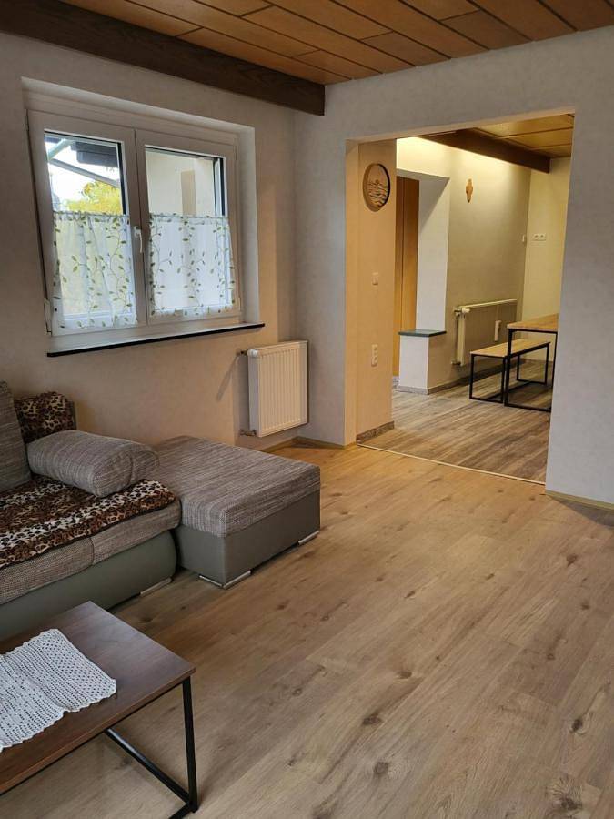 Ganze Wohnung, Three-Bedroom Apartment with View in Sulzfeld, Rhön-Bayern