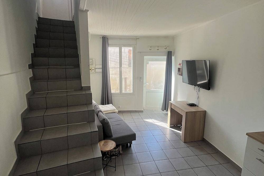 Village House in Vauvert, Region de Nimes