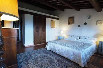 Villa for 7 People in San Gimignano, Siena Province, Photo 2