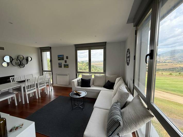 Gîte pour 6 personnes, avec terrasse, adapté aux familles à Sabiñánigo - 2