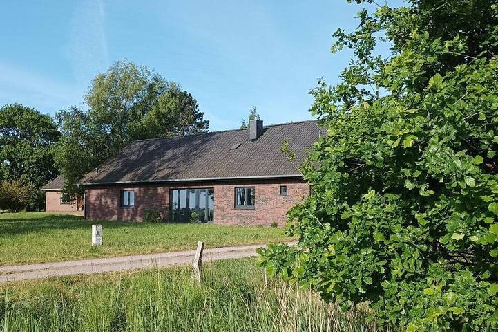 Ferienhaus für 6 Personen, mit Terrasse und Garten sowie Sauna in Kollmar