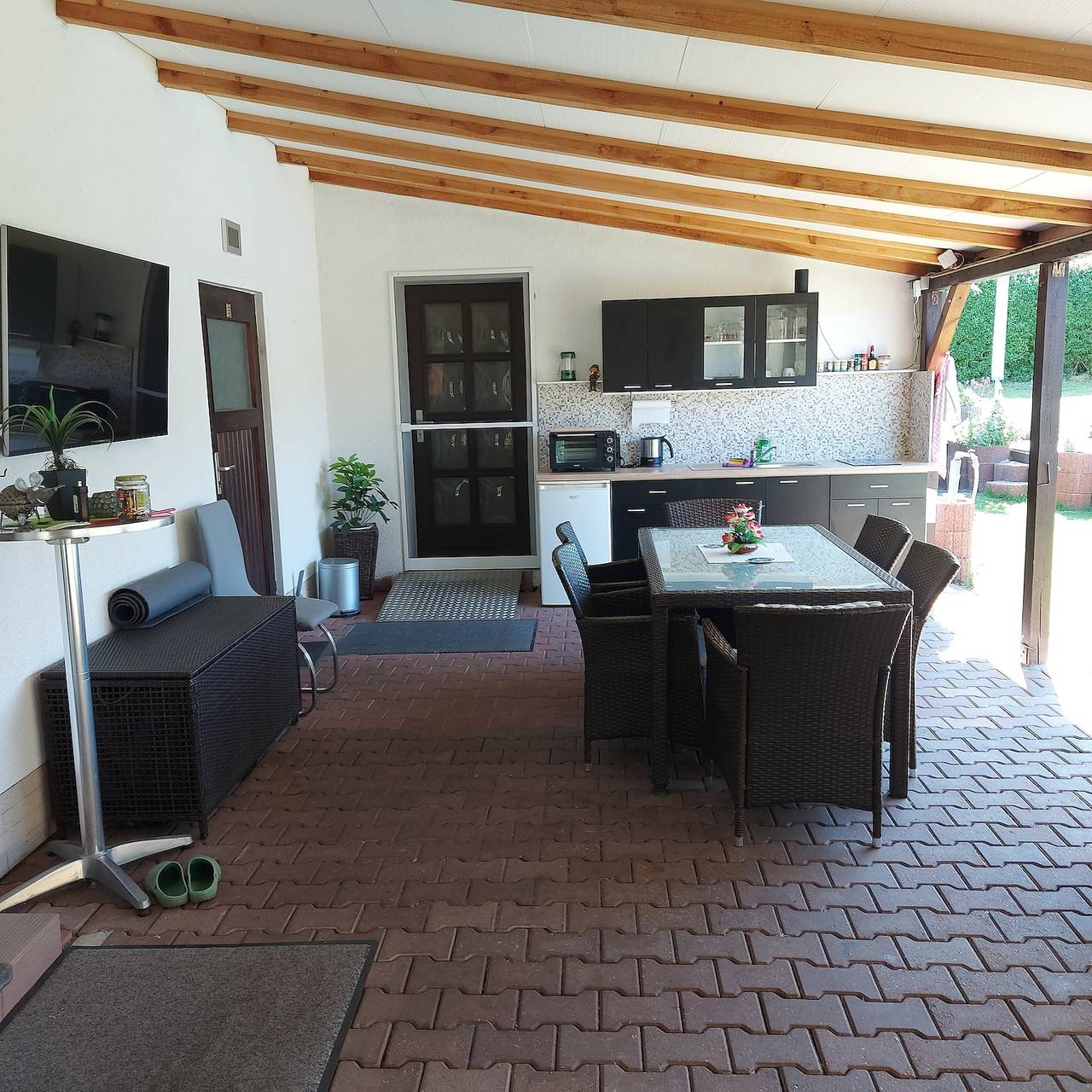 Ganze Wohnung, Ferienwohnung 'In Spreewaldnähe' mit Gemeinschaftspool, gemeinsamer Terrasse und Wi-Fi in Kolkwitz, Lausitz