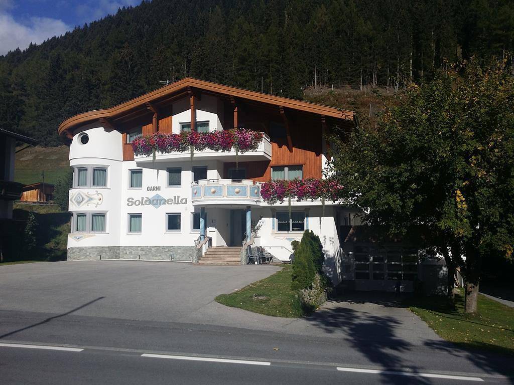 Ganze Ferienwohnung, Doppelzimmer mit Dusche, Wc in Mathon, Verwall