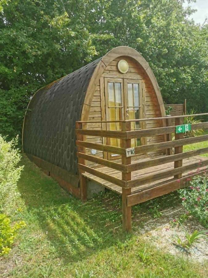Location de vacances pour 3 personnes, avec Terrasse ainsi que Jardin et Piscine à Verteillac - 4