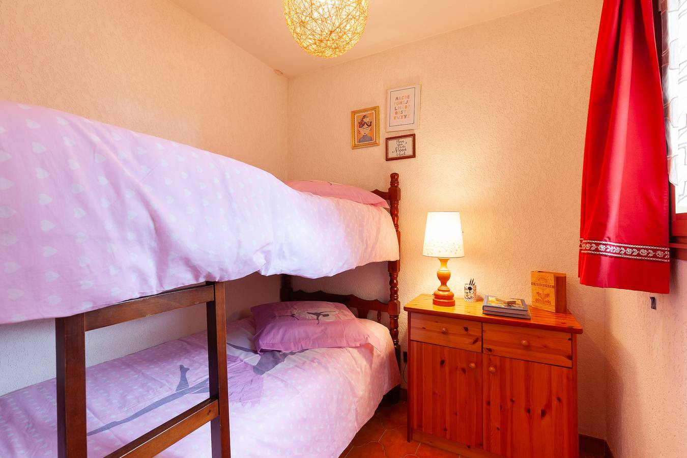 Ganze Wohnung, Ferienwohnung '4 Personen' mit gemeinsamer Terrasse und privatem Garten in La Coudoulière, Six-Fours les Plages