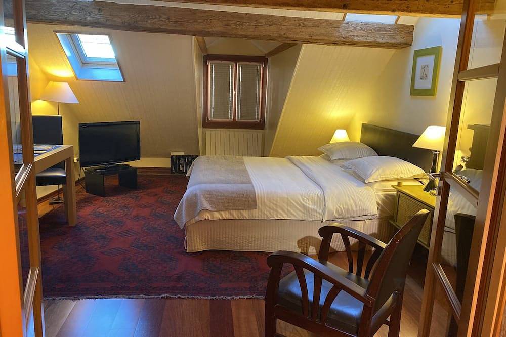 Apartamento entero, Large bright and romantic studio in the historic center in Annecy, Región de Annecy