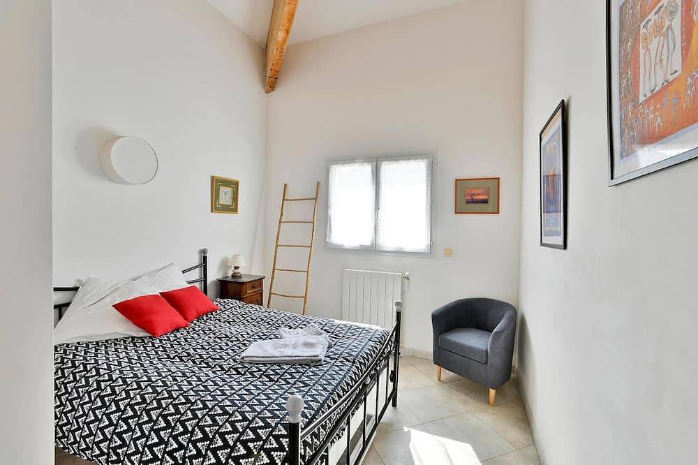 2 bedroom cozy home in Nimes in Nîmes, Nimes region