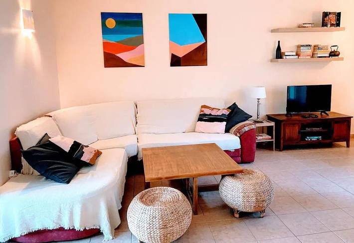 Location de vacances pour 8 personnes, avec vue ainsi que jardin et piscine, animaux acceptés à Montcaret - 2