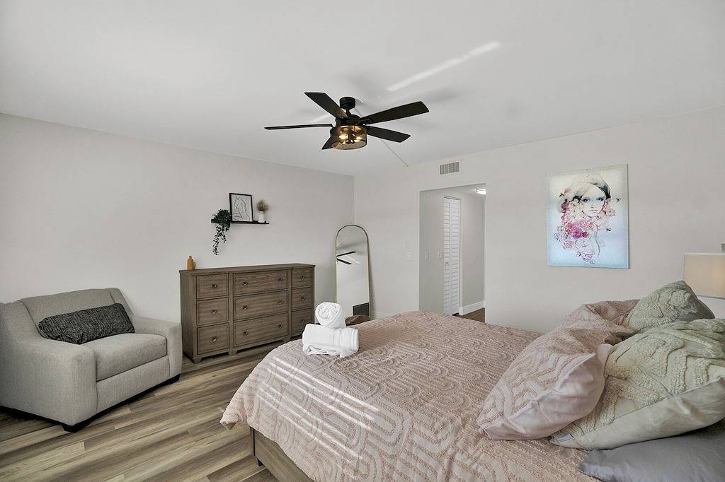 Ganze Wohnung, Wow! Waterfront condo & Boat dock@Palm Beach in Lantana, Palm Beach County