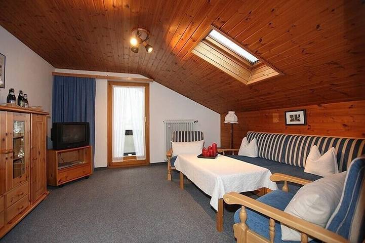 Ganze Wohnung, 3-Zimmer-Ferienwohnung ruhig, zentral, familienfreundlich. Haustiere willkommen in Mittenwald, Bayerische Alpen