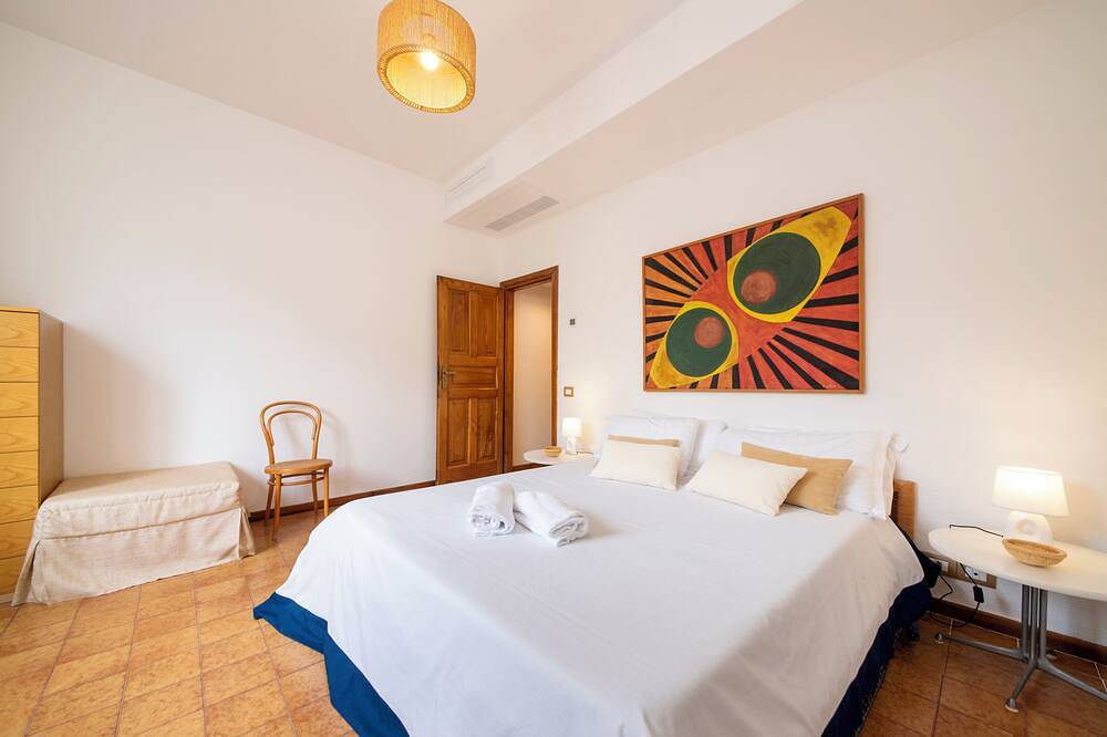 The Lauro Luxury Villa, garden, parking, in private area, close to the center in Spiaggia dei Pescatori (Ischia City), Ischia Stadt
