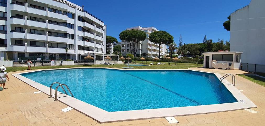 Casa de férias para 6 pessoas, com jardim e piscina infantil em Vilamoura
