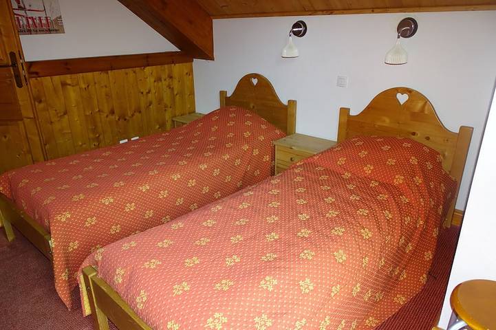 Gîte pour 12 personnes, avec balcon et sauna à Oz - 4