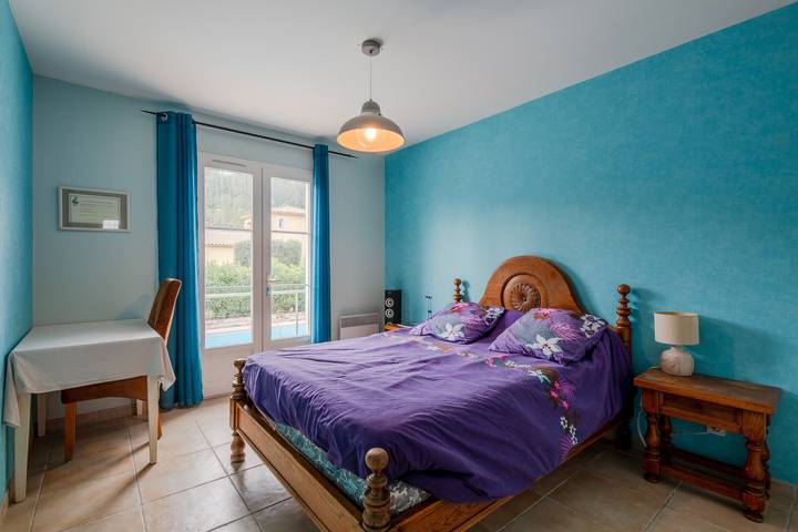 Location de vacances pour 6 personnes, avec piscine ainsi que jardin et terrasse, animaux acceptés à Le Thoronet - 4