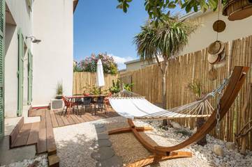 Gîte pour 6 personnes, avec jardin à Cers