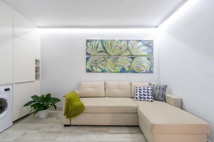 Entire apartment, Flat Playabella, between Puerto Banus and Estepona in La Resina, Estepona