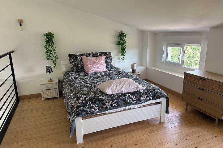 Gîte pour 4 personnes, avec jardin et terrasse, animaux acceptés à Plassac - 2