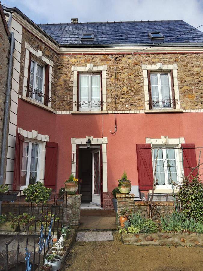 Chambre d’hôte pour 4 personnes, avec jardin et piscine, animaux acceptés