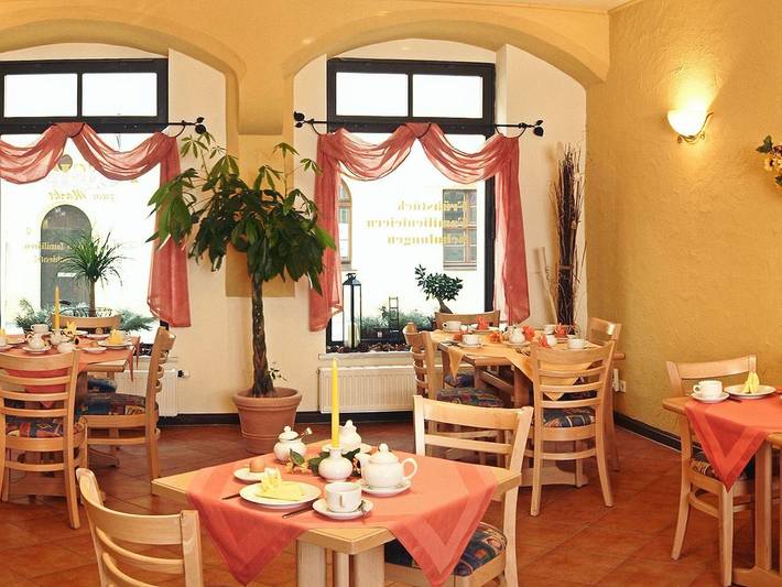 Hotel, mit Balkon und Garten in Torgau - 4