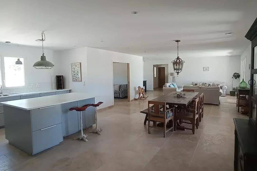 Luxurious Charming Modern Villa in Baudinard-sur-Verdon, Brignoles region