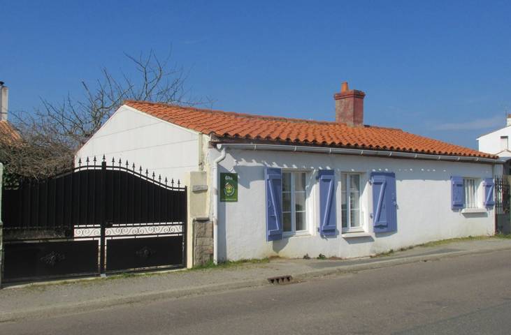 Gîte pour 4 personnes, avec terrasse et jardin à Saint-Hilaire-la-Forêt
