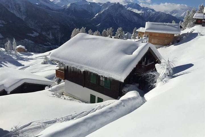 Hütte für 6 Personen, mit Balkon in Riederalp