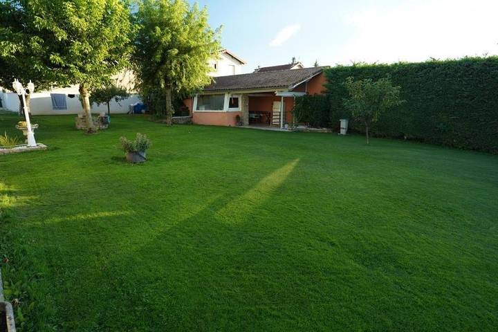 Appartement de vacances pour 2 personnes, avec Jacuzzi et Terrasse ainsi que Jardin et Piscine