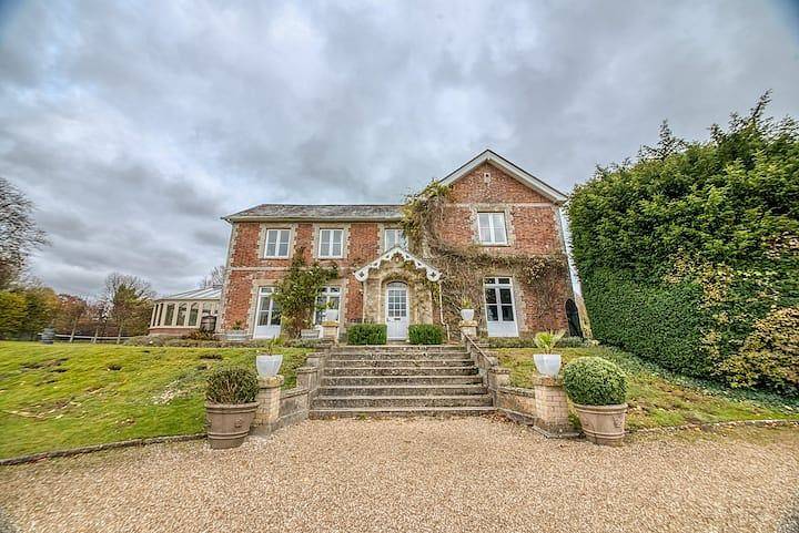 Manor for 16 People in Cranborne Chase, South West England