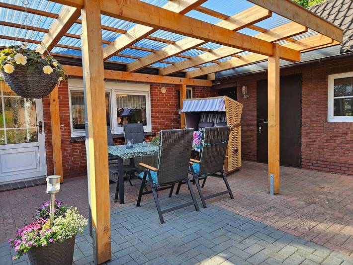 Ferienwohnung für 4 Personen, mit Terrasse und Garten in Uplengen