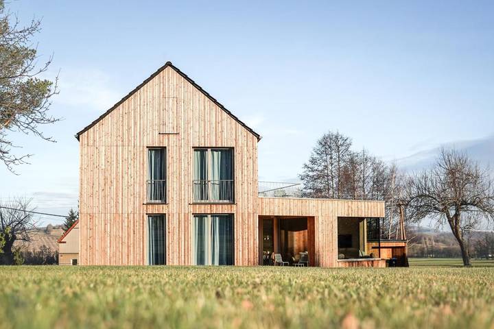 Ferienhaus für 8 Personen, mit Sauna und Terrasse sowie Ausblick in Großschönau