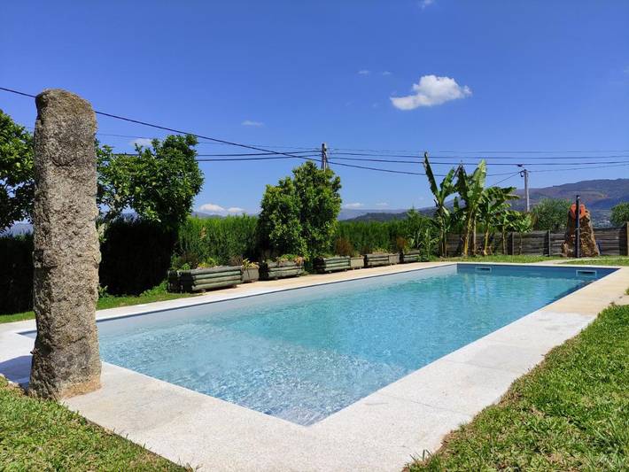 Gîte pour 5 personnes, avec Terrasse et Jardin ainsi que Piscine et Vue dans Arco de Baúlhe - 3
