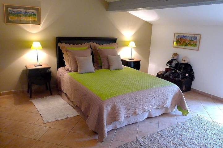 Charme und Komfort, Ferienhaus in der Nähe des Pont du Gard in Vers-Pont-du-Gard, Nimes und Umgebung