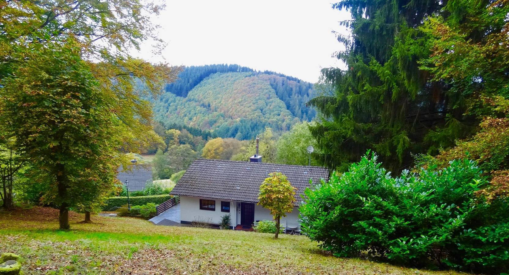 Schöne Aussicht am Eifelsteig in Monschau, Naturpark Hohes Venn-Eifel
