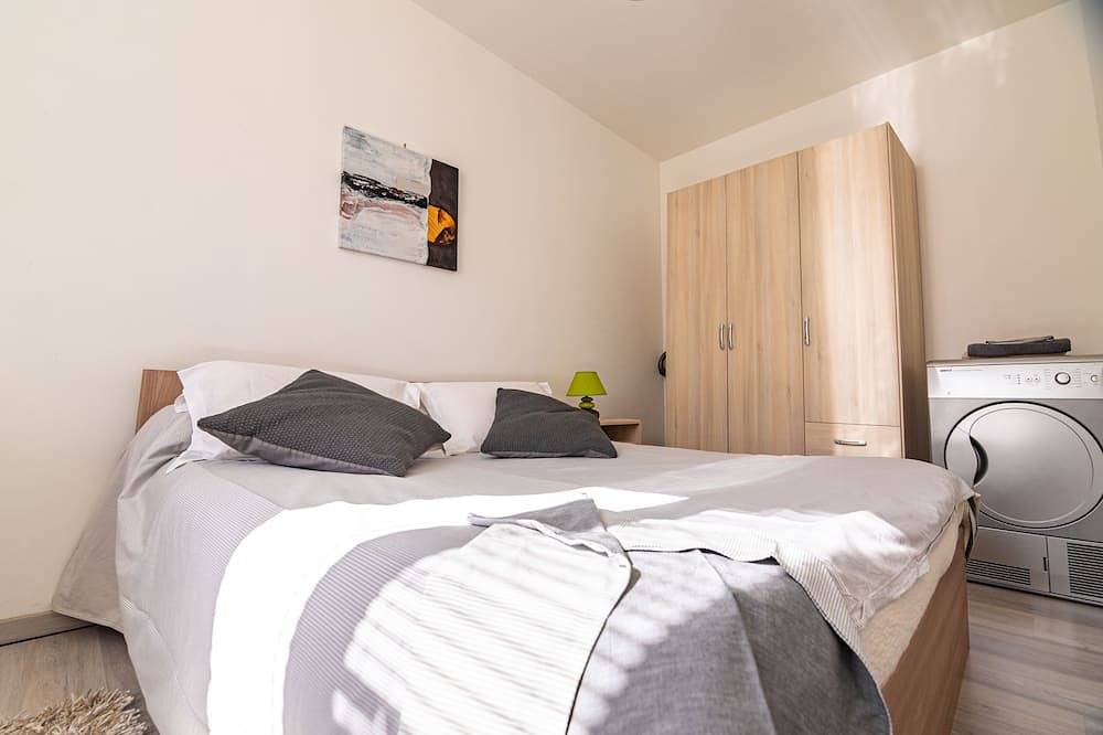 Entire apartment, Comfortable apartment in an ideal location in Saint-Paul-Trois-Châteaux, Nyons region