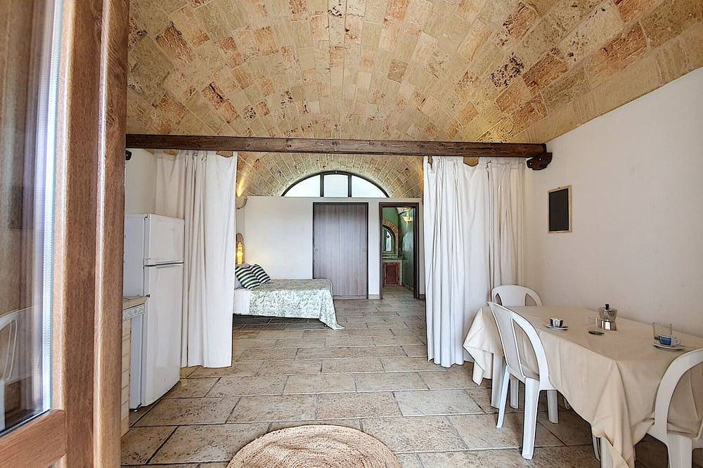 3-apt house with private pool, 250m from beach in Torre Vado, Gulf of Taranto