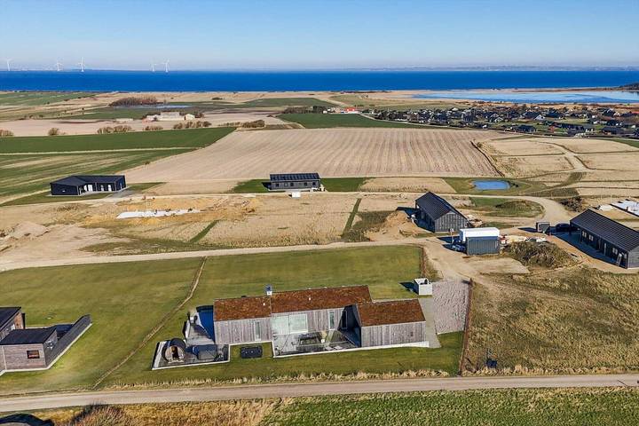 Ferienhaus für 8 Personen, mit Whirlpool und Pool sowie Sauna und Terrasse