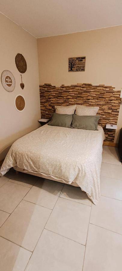 Gîte pour 2 personnes, avec terrasse à Bas-en-Basset - 2