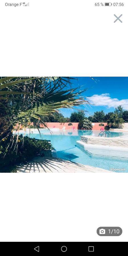 Location de vacances pour 6 personnes, avec bassin pour enfant et piscine ainsi que terrasse et jacuzzi dans la Tamarissière