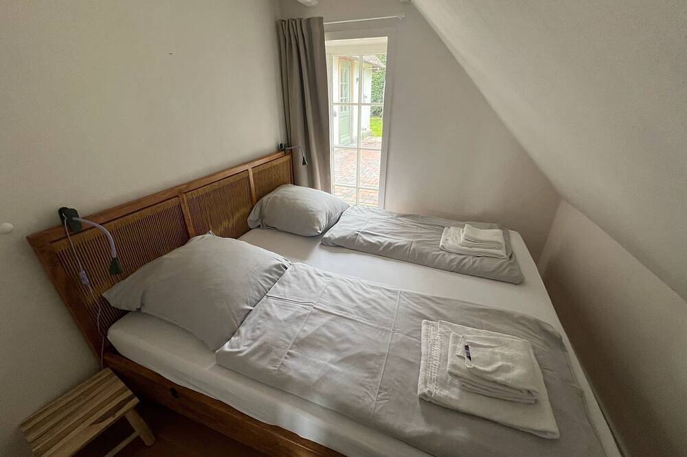 Reetdachhaus Deichperle: Sauna und Gartenidylle nahe dem Meer in Westerhever, Eiderstedt