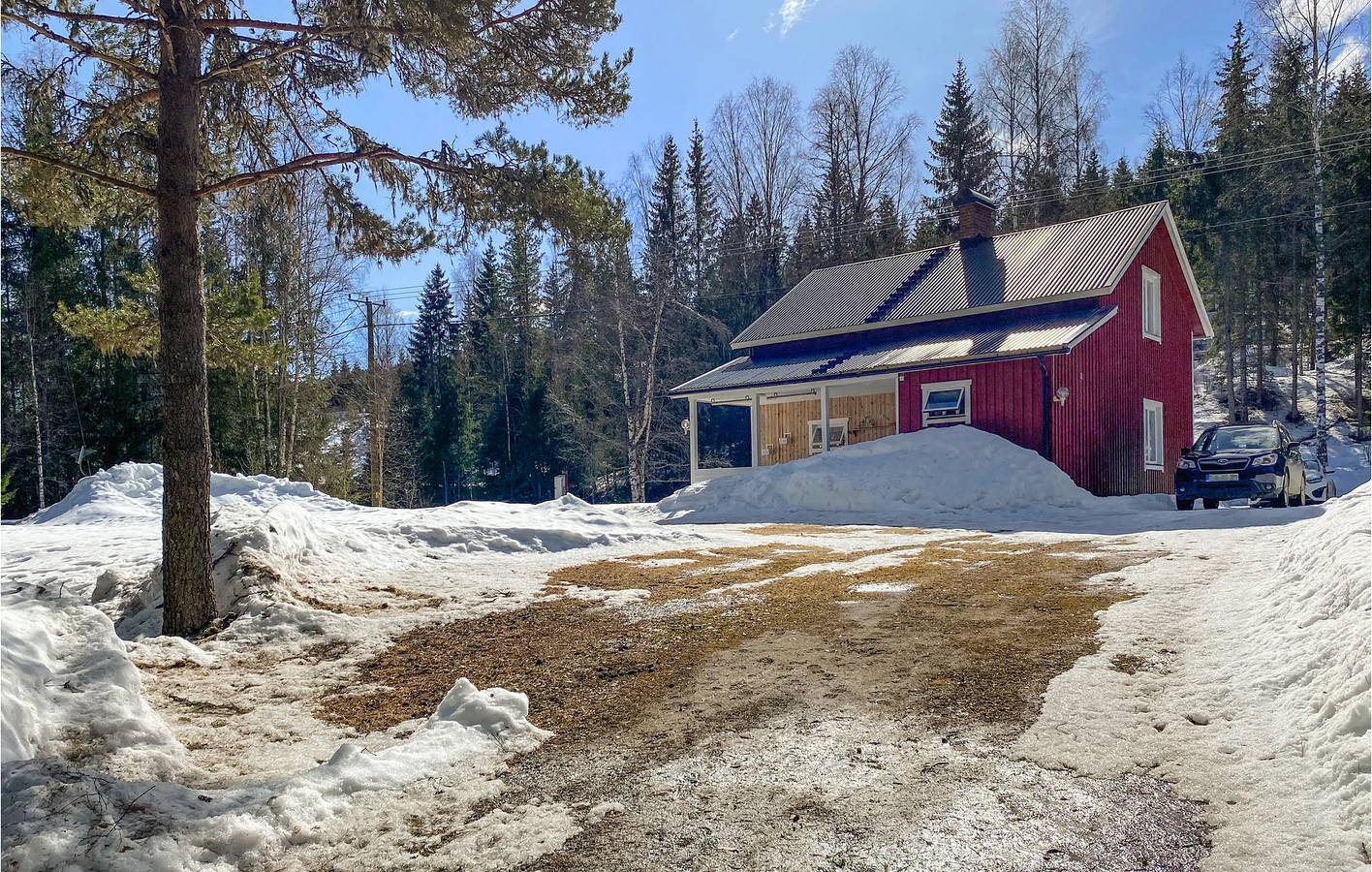Hus för 6 Personer med trädgård in Värmland