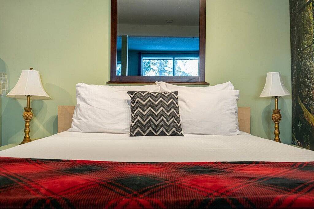 Ganze Wohnung, Mountain Paradise | Ski-in/Out | Lower Village in Panorama