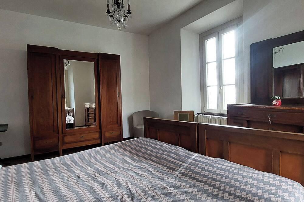 Portion of Villa in Civiglio in Civiglio, Como