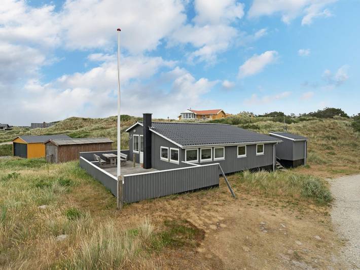 Ferieudlejning for 6 personer, med terrasse i Vejers Strand