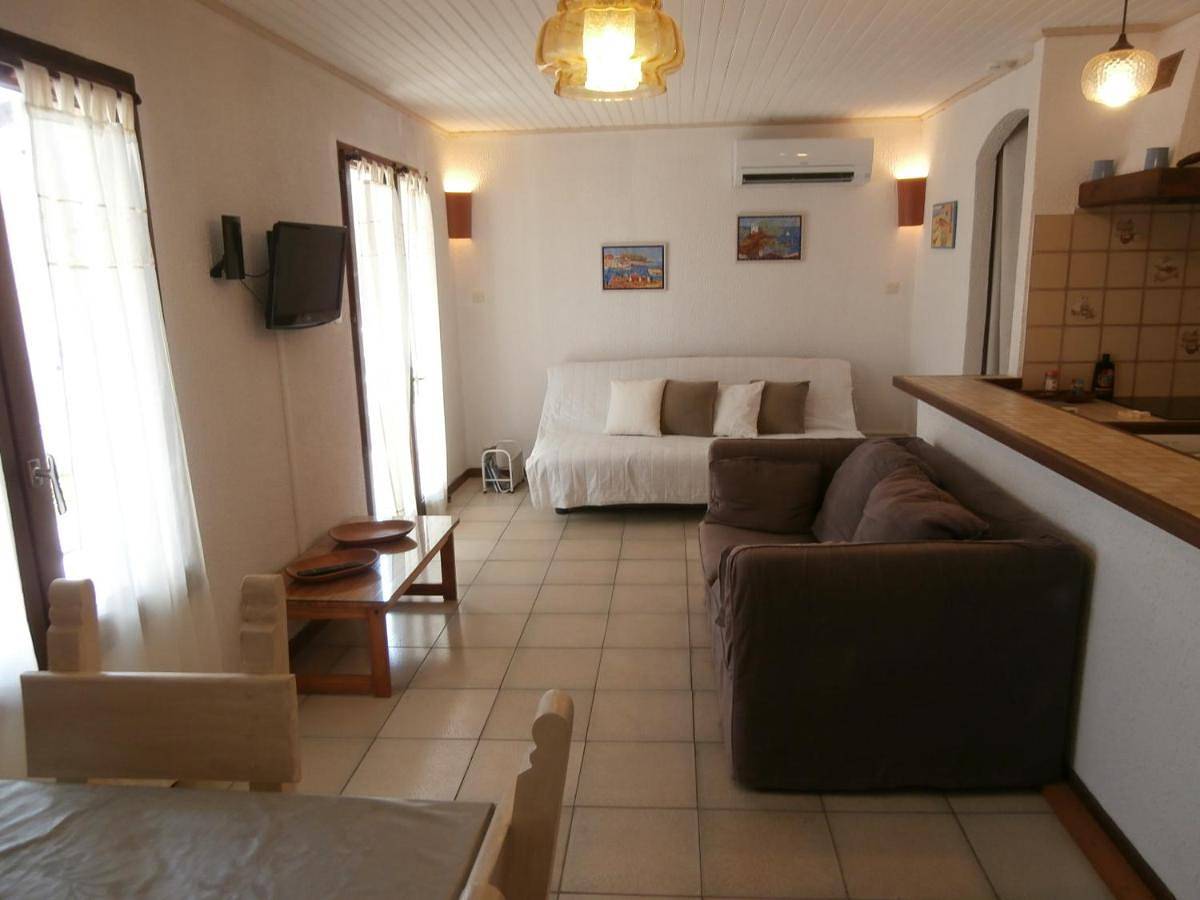 Appartement entier, Rez de Villa Climatisé avec Jardin Privatif Domaine des Moulières in La Valette-du-Var, Côte méditerranéenne (France)