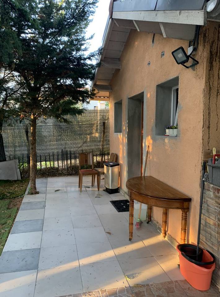 Location de vacances pour 2 personnes, avec terrasse et piscine dans Rhône - 3